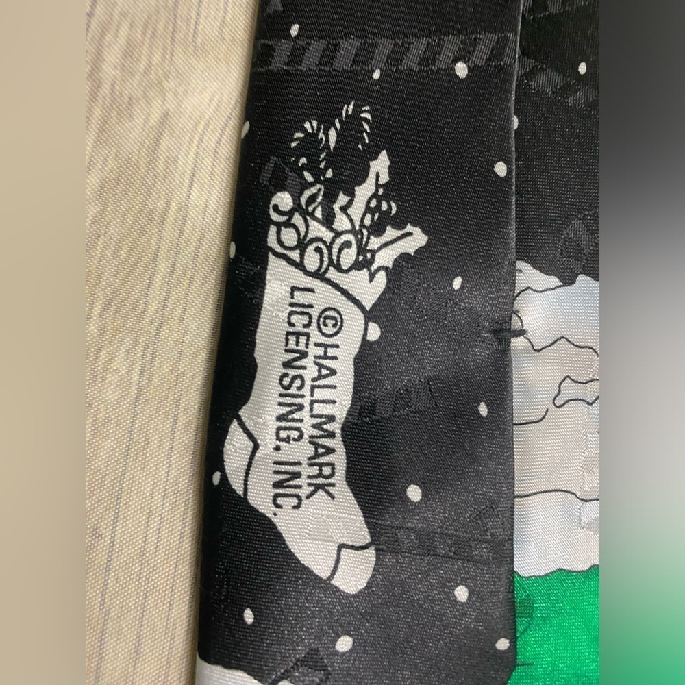 Hallmark Christmas NovelTies Tie Mens 59” Long Santa Skiing Reindeer Holiday Tie - Picture 4 of 6